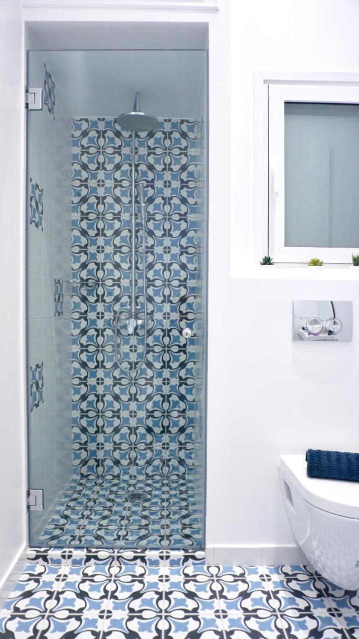 Central, Bright Apt In Athens Near Metro Экстерьер фото